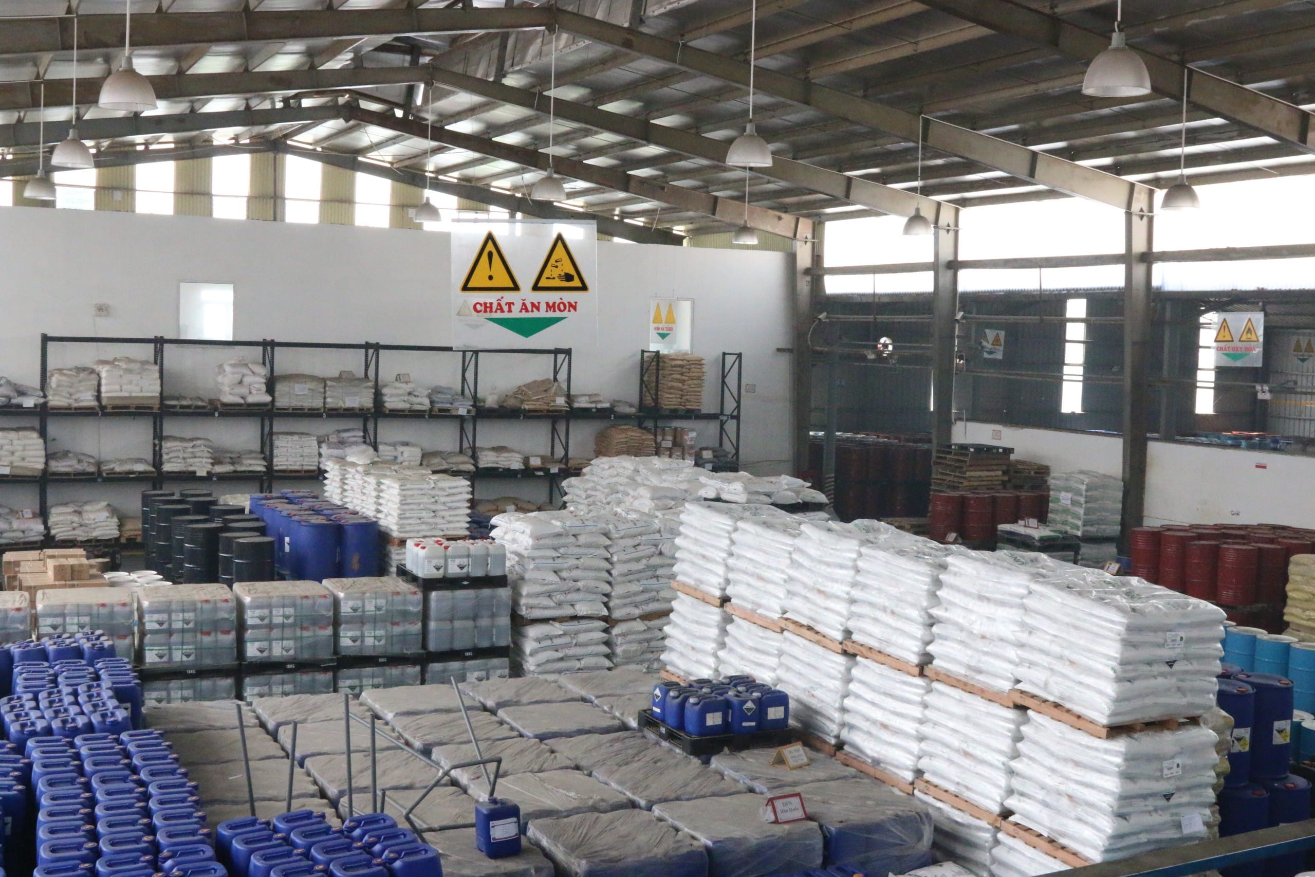 Doanh Tín - Địa chỉ tin cậy trong cung cấp các loại hóa chất trên toàn quốc