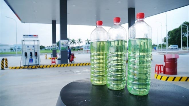 Nhiên liệu lỏng là những chất dễ cháy, khi đốt giải phóng năng lượng cao
